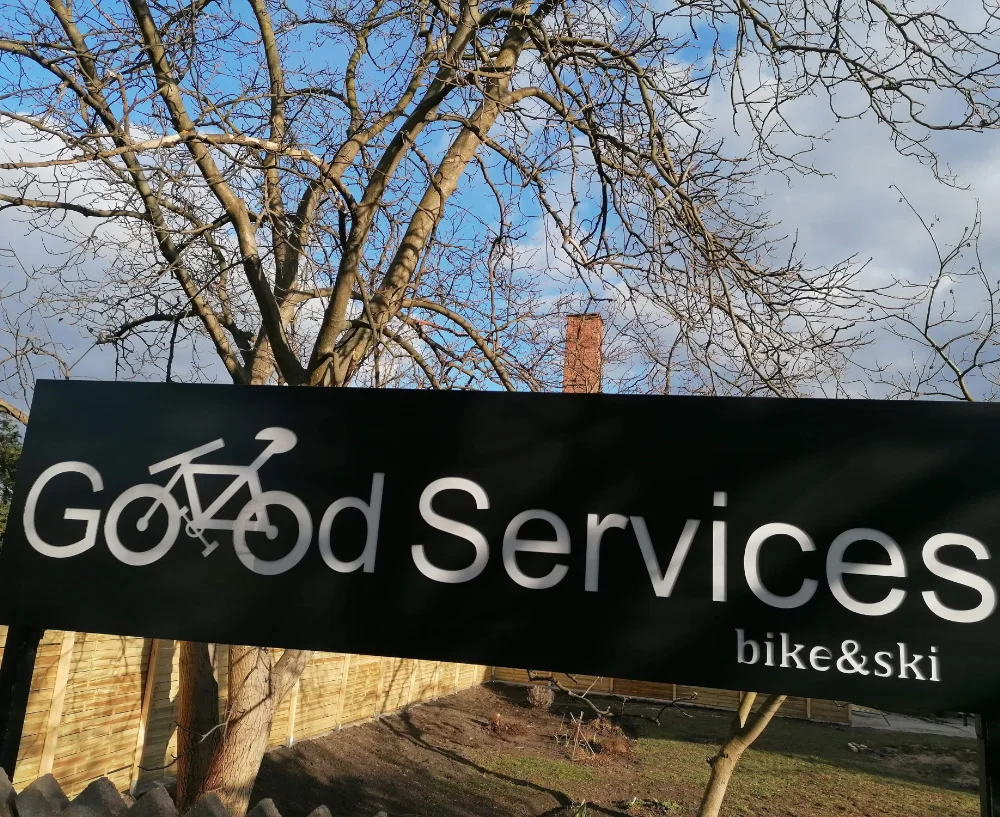 logo good services